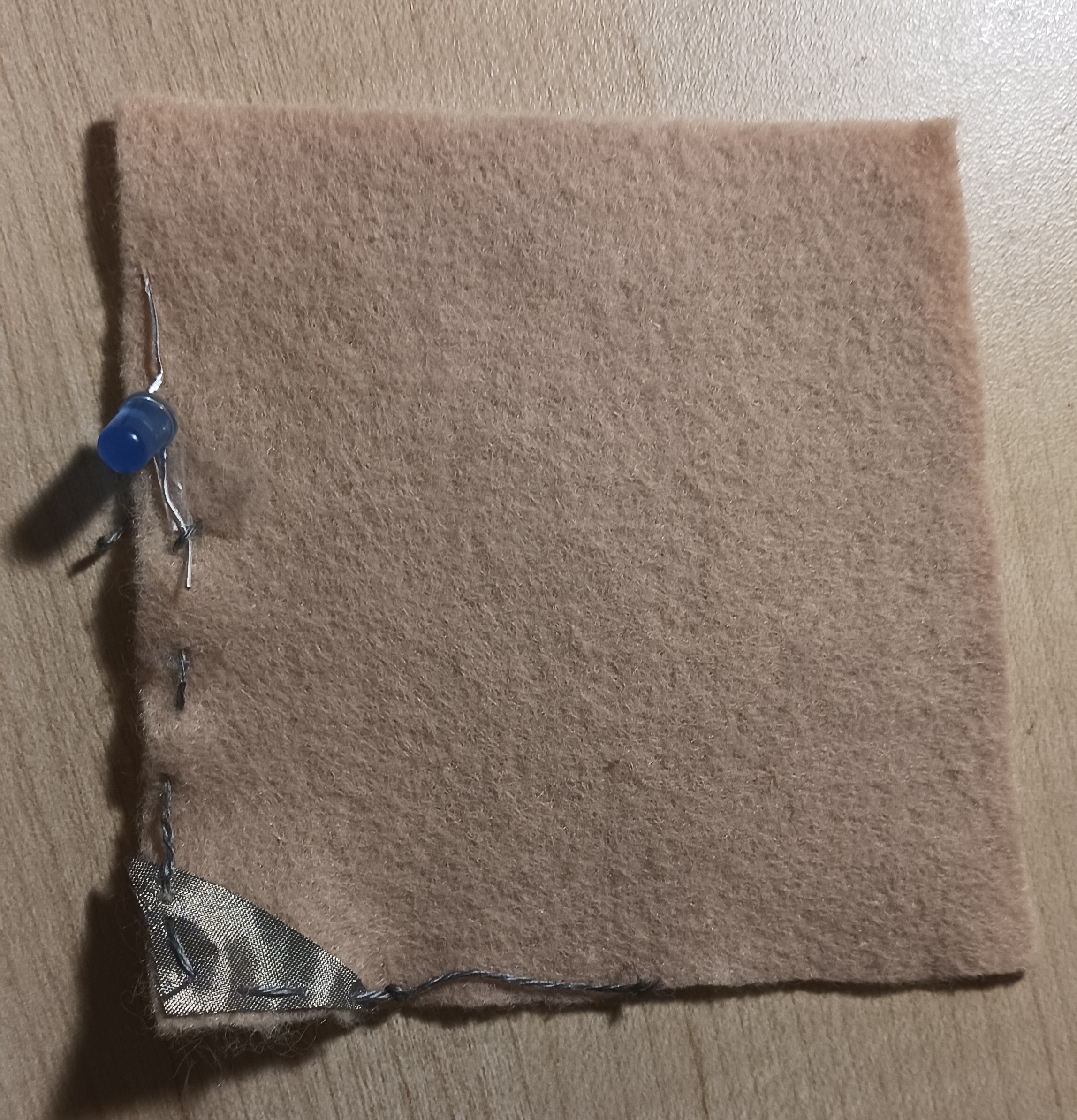 Step 3 of constructing basic fabric circuit